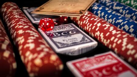ブラックジャックが遊べるオンラインカジノおすすめTOP11！ルールや攻略法も解説